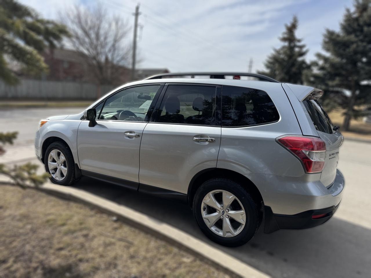 2015 Subaru Forester Limited - NO ACCIDENTS - ONE OWNER Photo