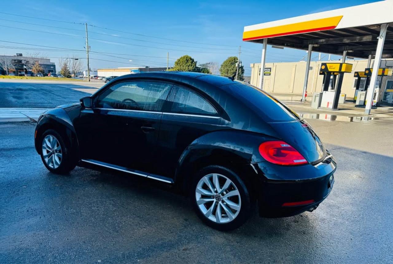 2013 Volkswagen Beetle  Photo3