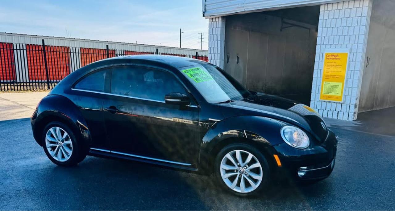 2013 Volkswagen Beetle  Photo