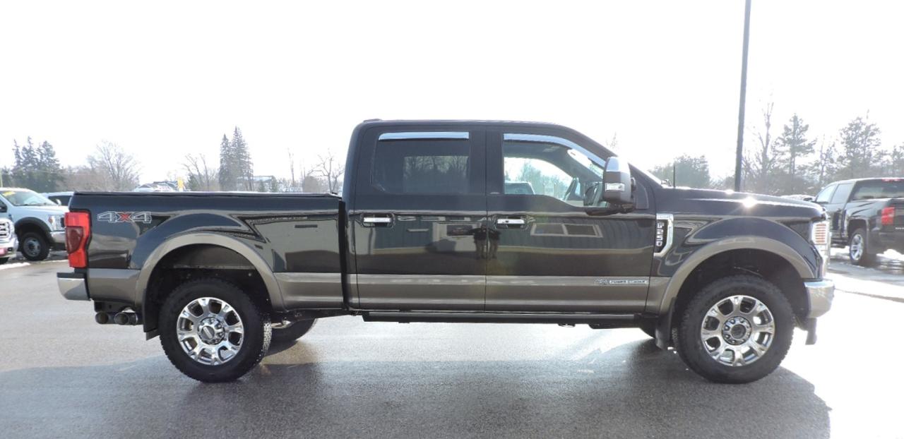 2022 Ford SUPER DUTY F-250 SRW LARIAT Diesel 4X4 Leather New Tires 114000 KM Photo