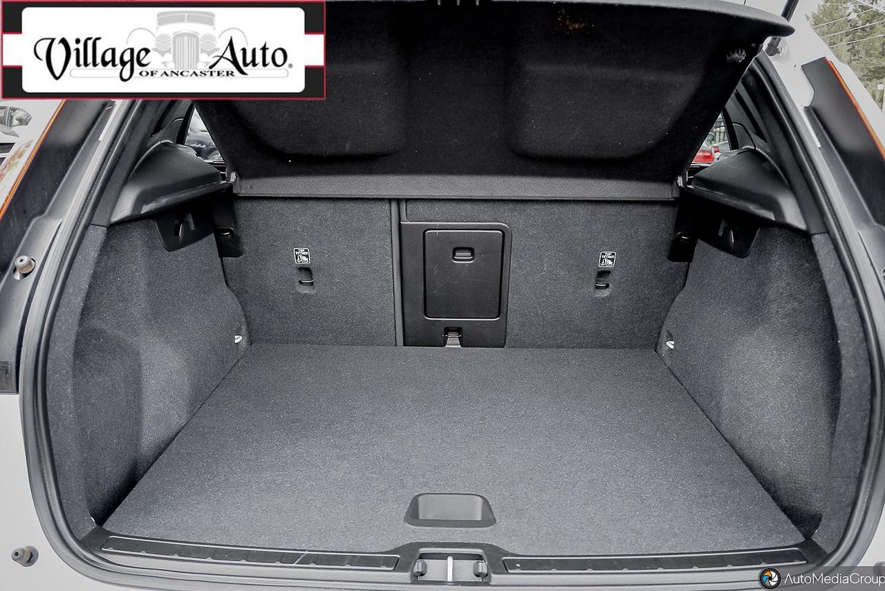 2019 Volvo XC40 T5 AWD Momentum - Photo #14