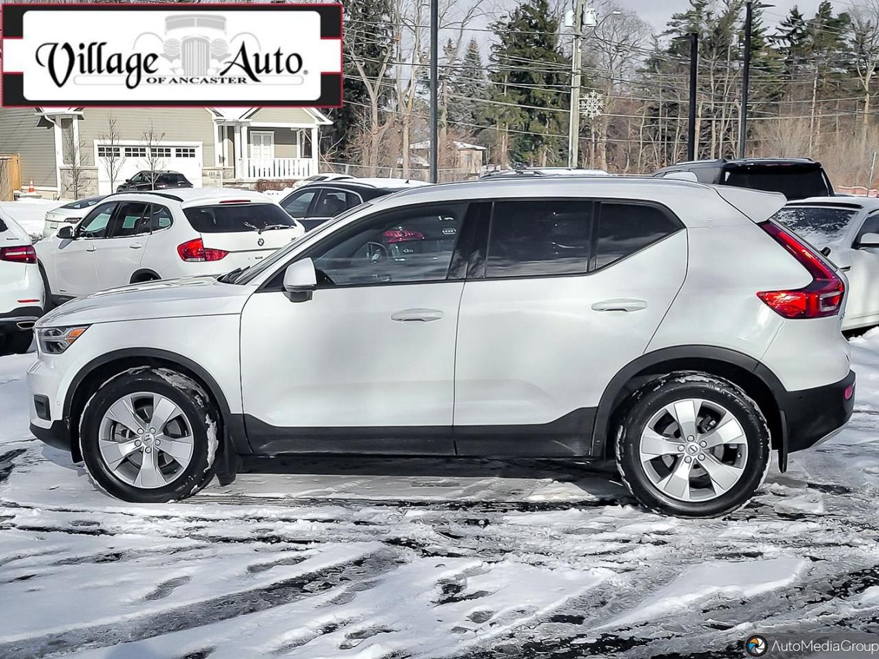 2019 Volvo XC40 T5 AWD Momentum