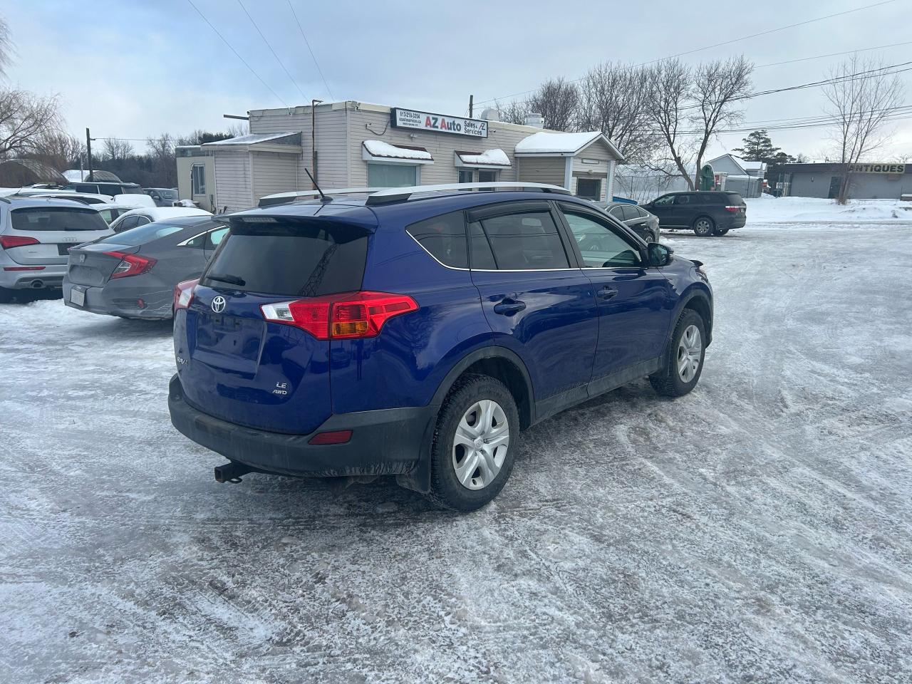 2015 Toyota RAV4 LE Photo