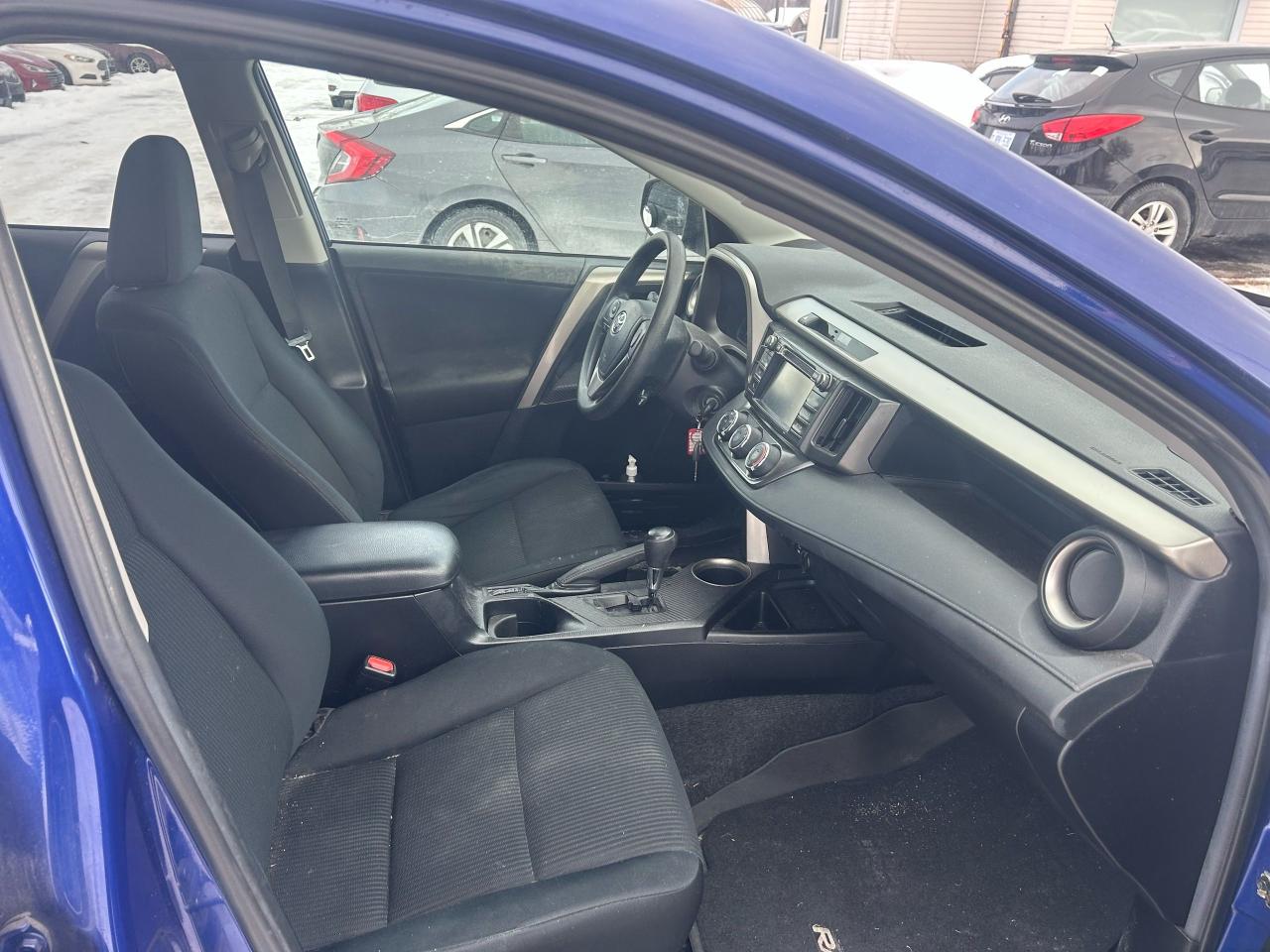 2015 Toyota RAV4 LE Photo