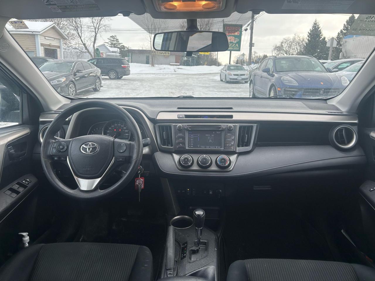 2015 Toyota RAV4 LE Photo