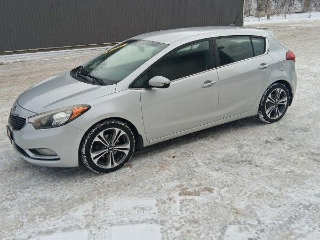 2016 Kia Forte5 EX - Photo #1