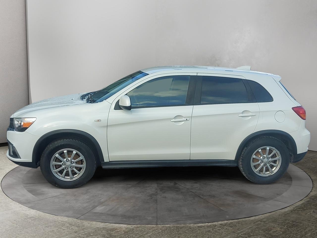 2018 Mitsubishi RVR SE Photo3