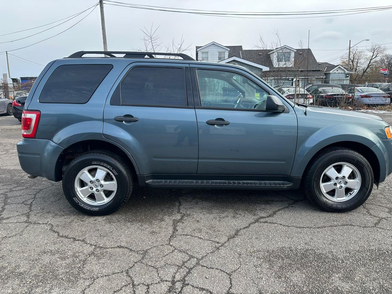 2012 Ford Escape XLT Photo2