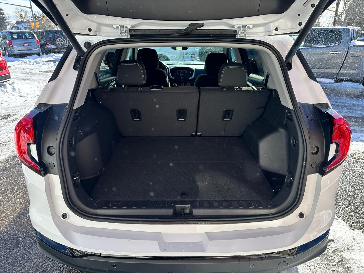 2023 GMC Terrain SLE AWD Elevation HTD-Cloth RemStart PowerGate XM Photo