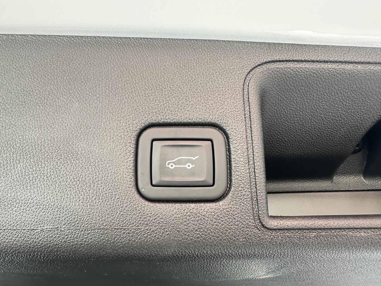 2023 GMC Terrain SLE AWD Elevation HTD-Cloth RemStart PowerGate XM Photo