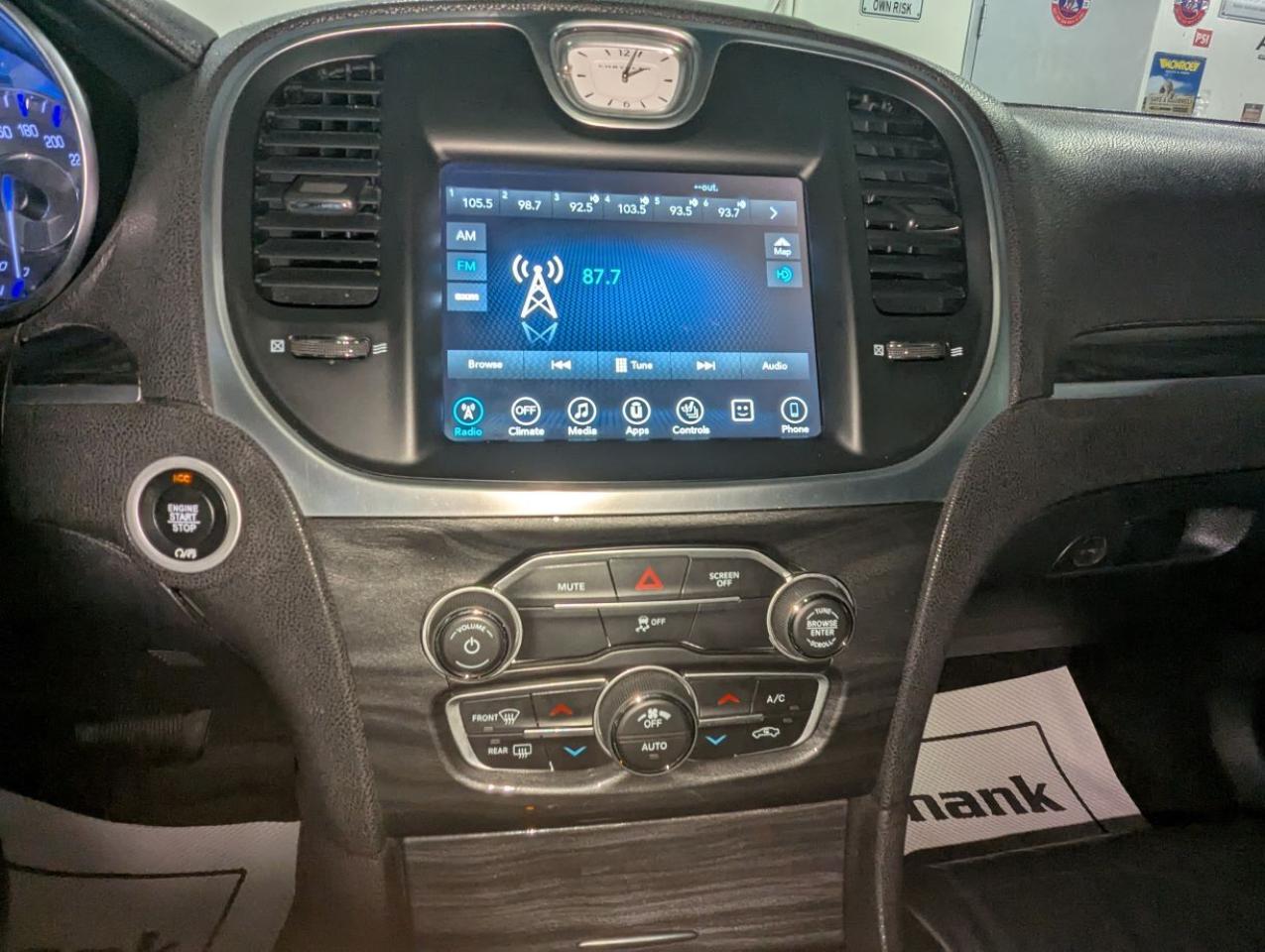 2017 Chrysler 300 Touring WITH PANARAMIC SUNROOF!! Photo