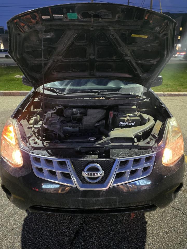 2012 Nissan Rogue FWD 4dr SV Photo