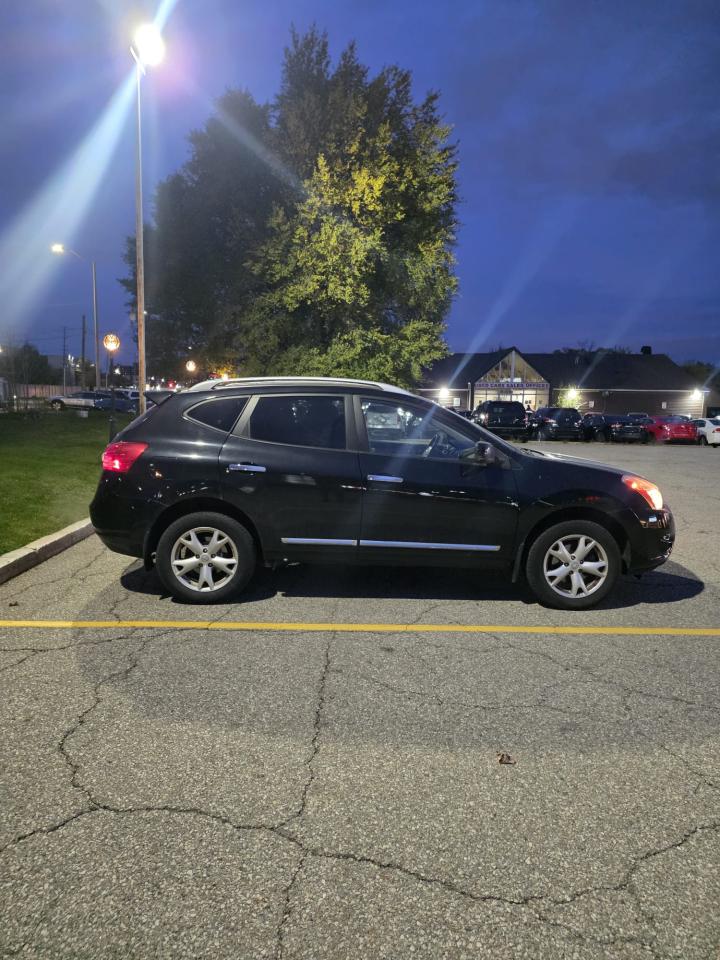 2012 Nissan Rogue FWD 4dr SV Photo