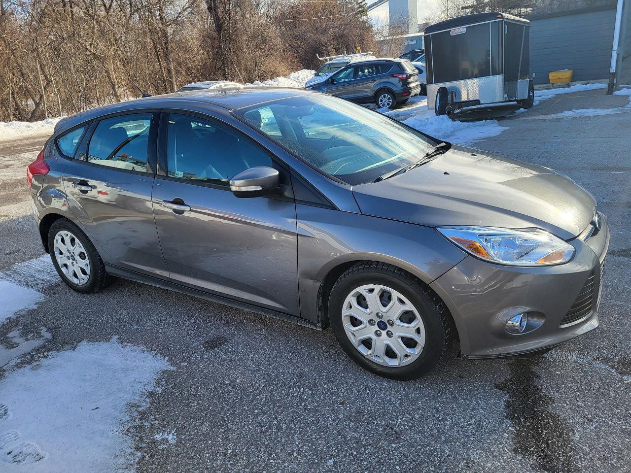2012 Ford Focus SE Photo3