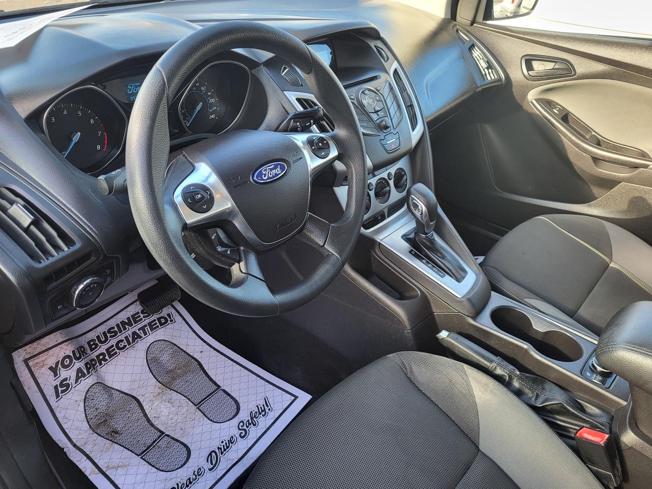 2012 Ford Focus SE Photo4