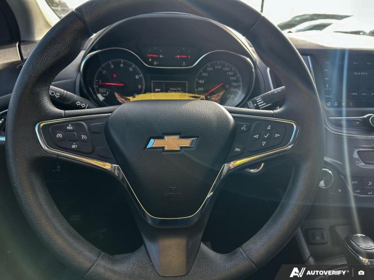 2019 Chevrolet Cruze LT / NO ACCIDENTS / HTD SEATS / BLUETOOTH / CRUISE Photo