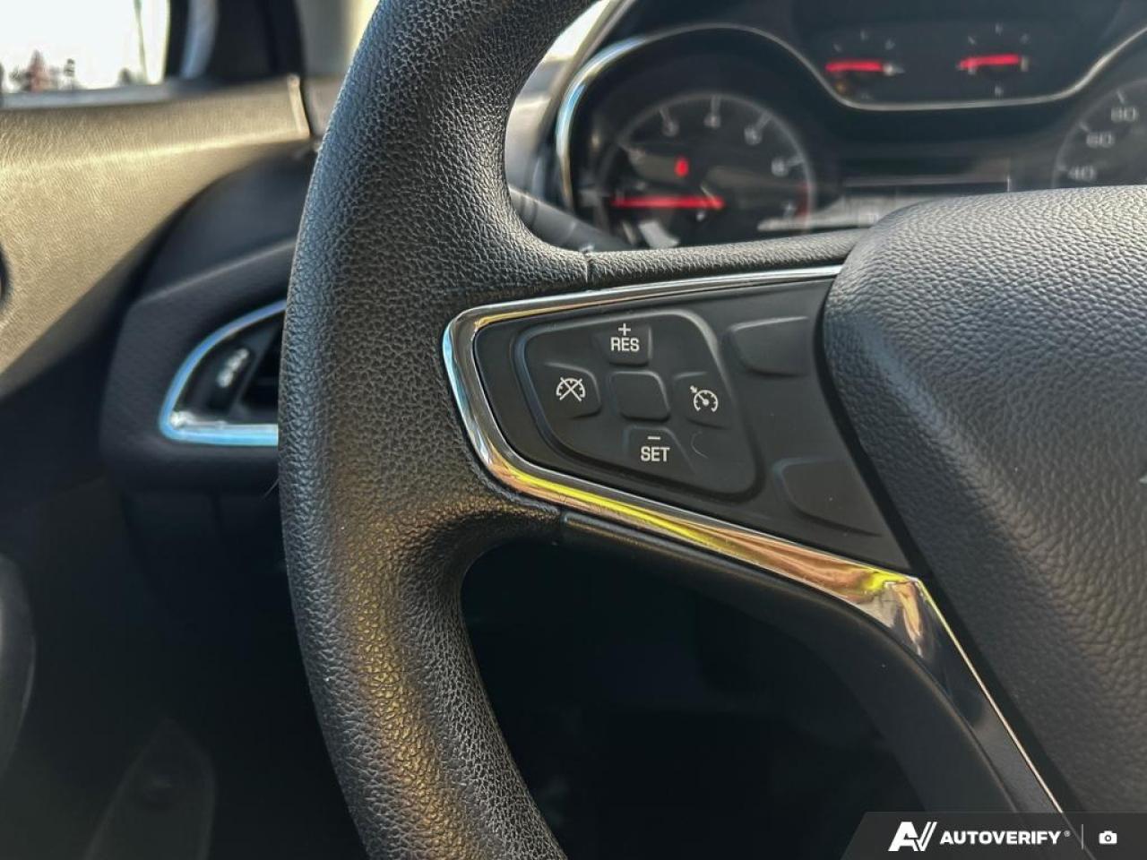 2019 Chevrolet Cruze LT / NO ACCIDENTS / HTD SEATS / BLUETOOTH / CRUISE Photo