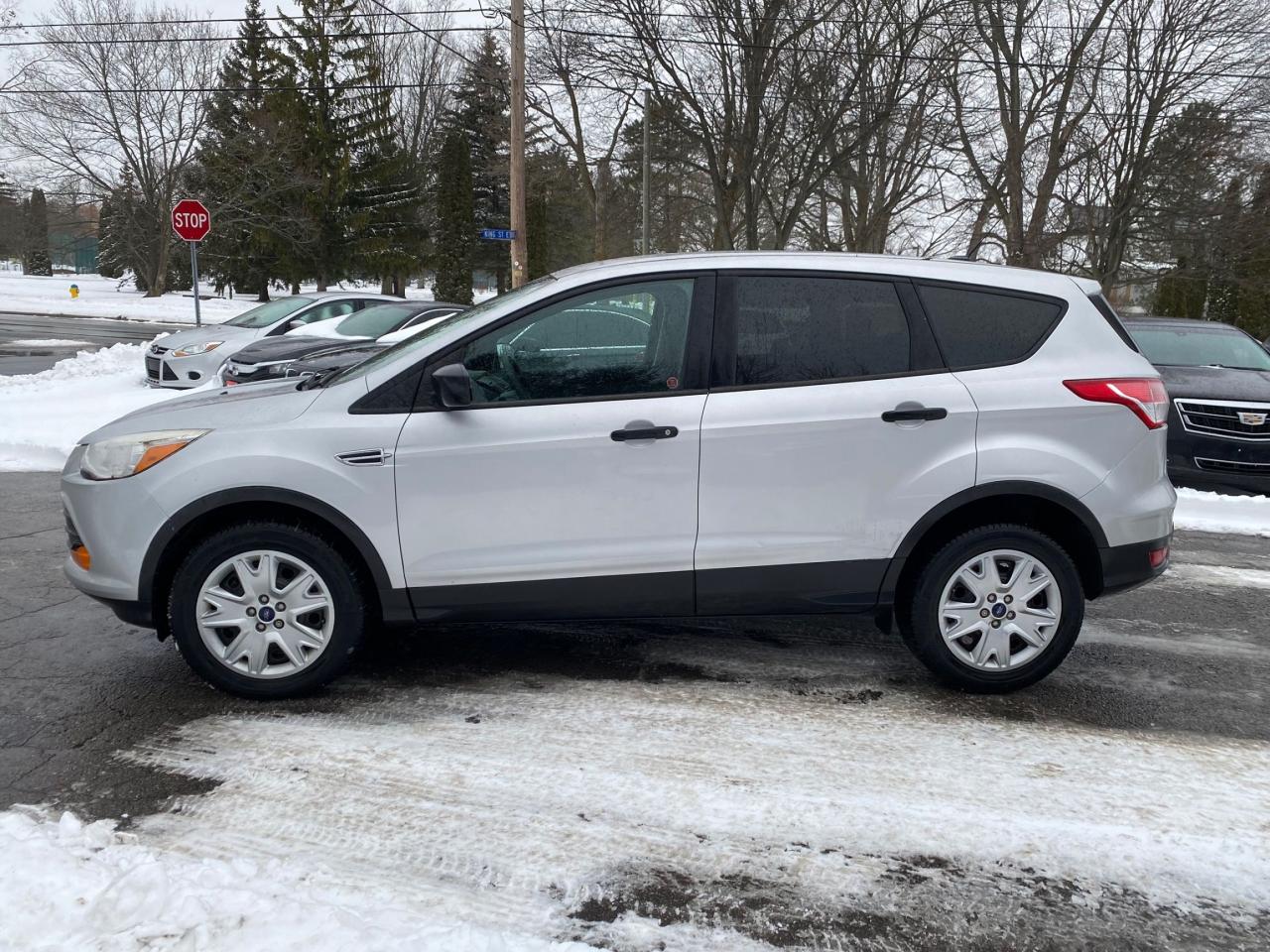2013 Ford Escape S Photo3