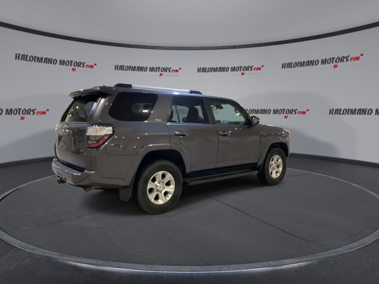 2022 Toyota 4Runner SR5 Premium 4WD | Leather Seats | 7 Passenger | One Owner | No accidents Photo
