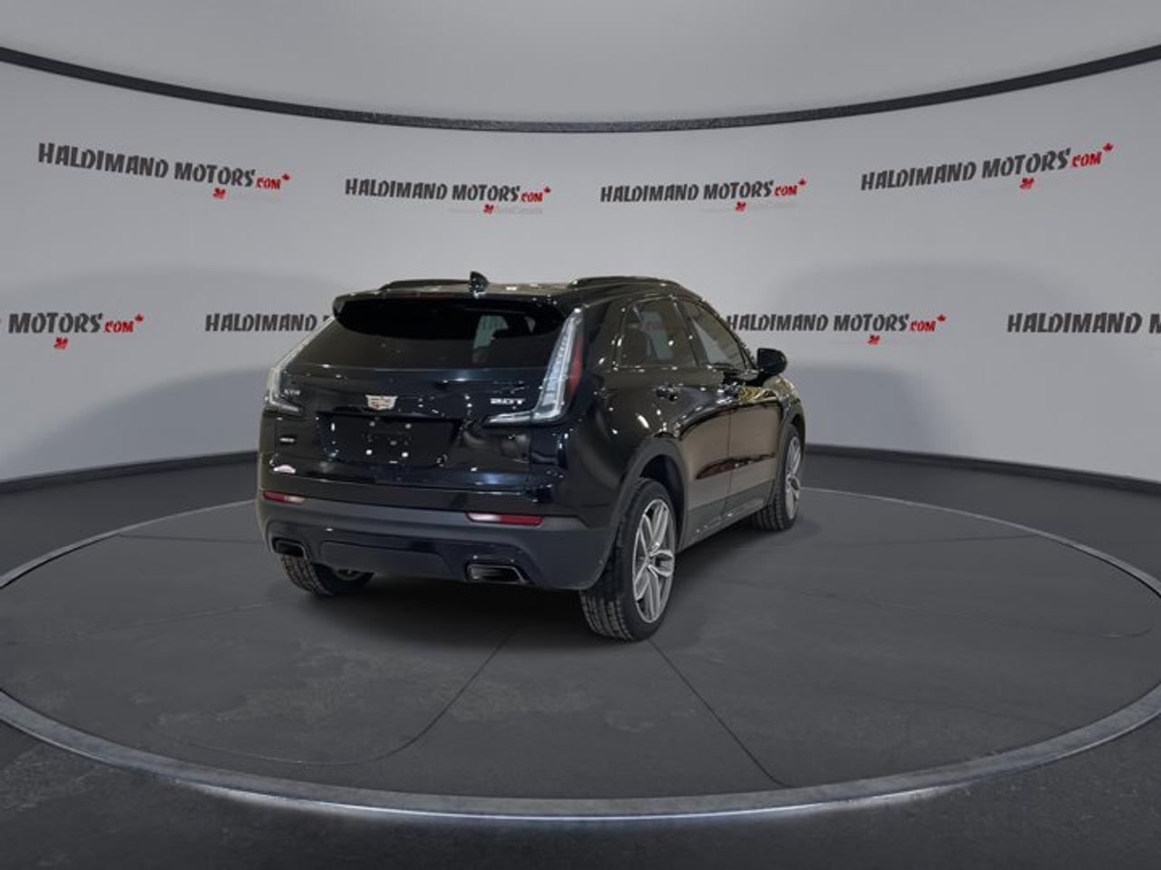 2019 Cadillac XT4 Sport AWD | Panoramic Roof | Leather |NO accidents Photo