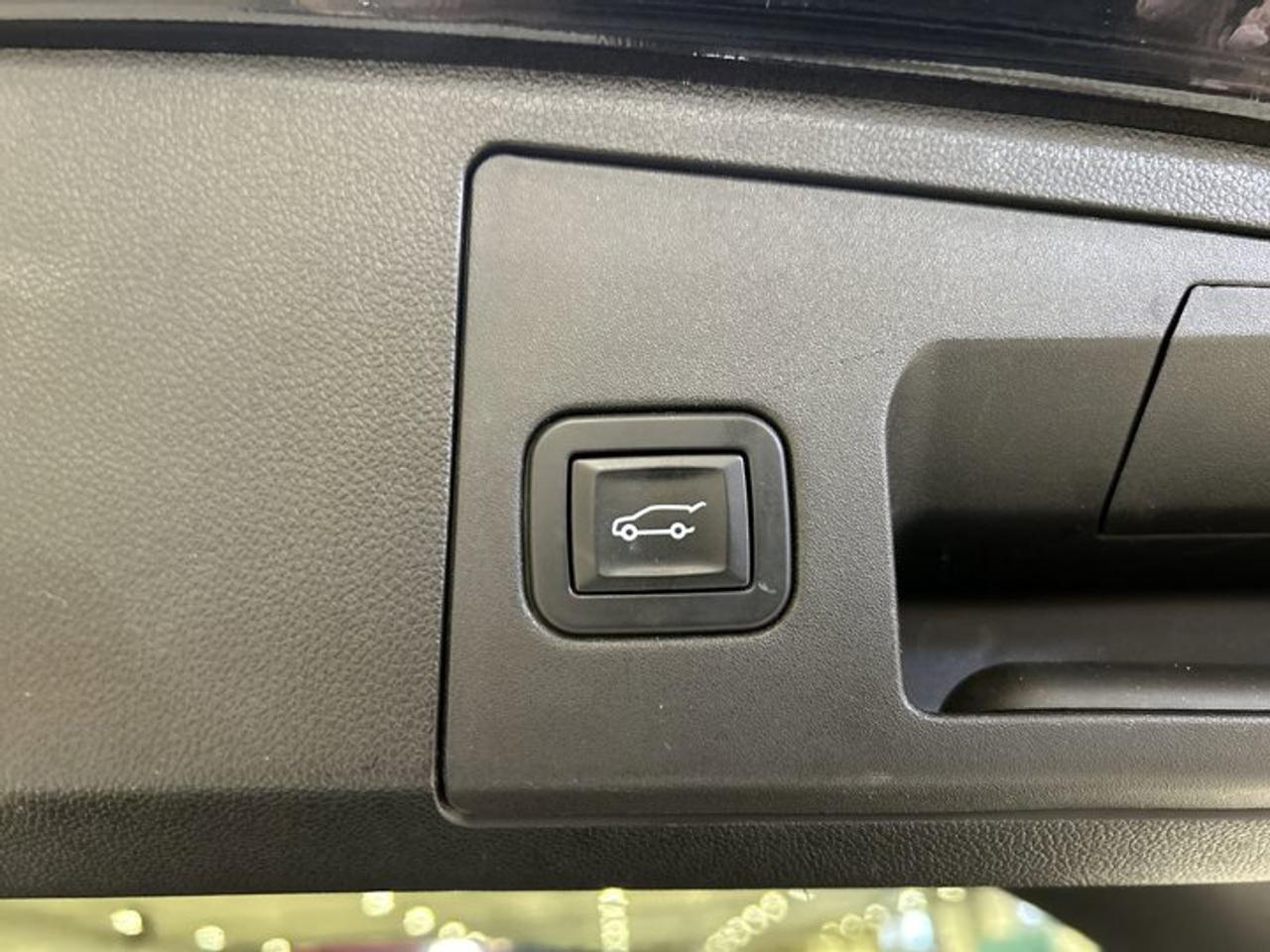 2019 Cadillac XT4 Sport AWD | Panoramic Roof | Leather |NO accidents Photo