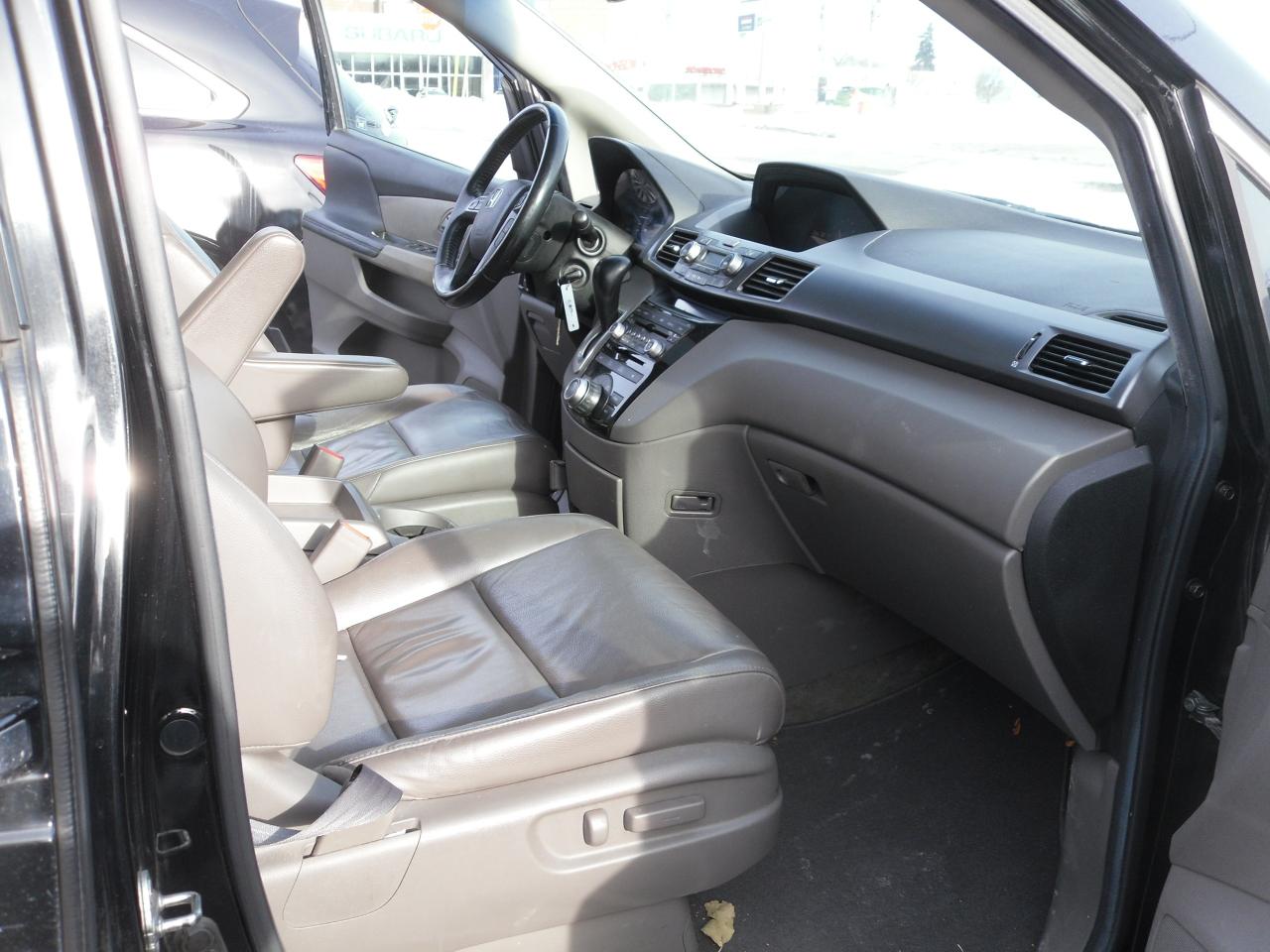 2012 Honda Odyssey 4DR WGN TOURING W/RES & NAVI Photo