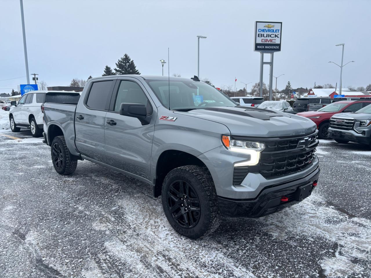 2026 Chevrolet Silverado 1500 2026 Chevrolet Silverado LT Trail Boss Crew Cab 4WD Photo