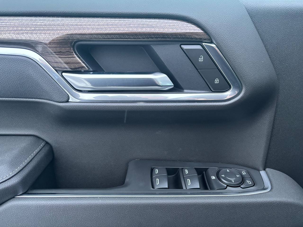 2026 Chevrolet Silverado 1500 2026 Chevrolet Silverado LT Trail Boss Crew Cab 4WD Photo