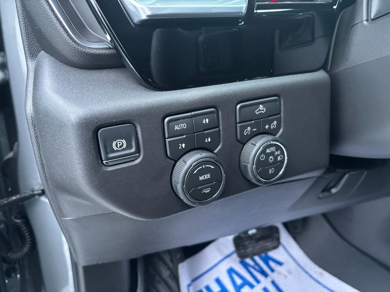 2026 Chevrolet Silverado 1500 2026 Chevrolet Silverado LT Trail Boss Crew Cab 4WD Photo