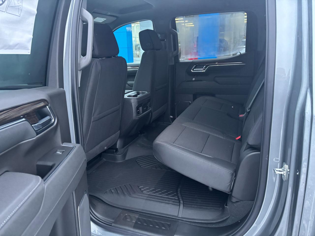 2026 Chevrolet Silverado 1500 2026 Chevrolet Silverado LT Trail Boss Crew Cab 4WD Photo