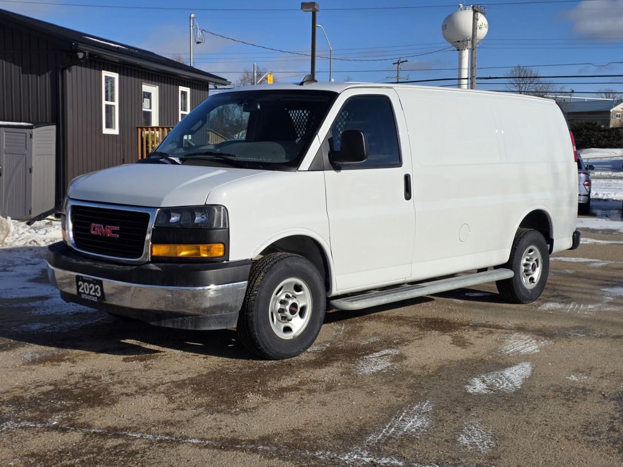 Used 2023 GMC Savana G2500 Cargo RWD, 135
