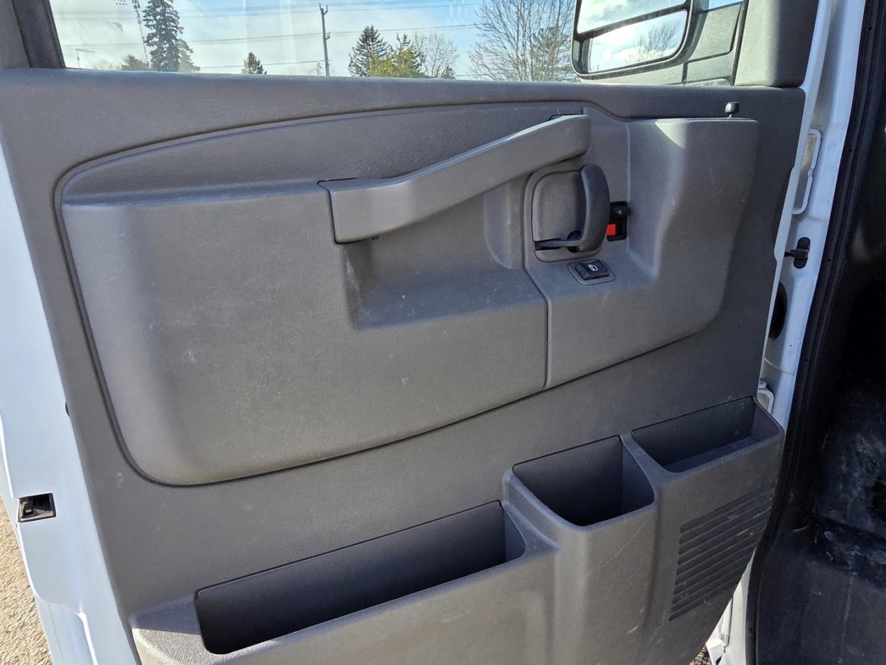 2023 GMC Savana G2500 Cargo RWD, 135" Photo