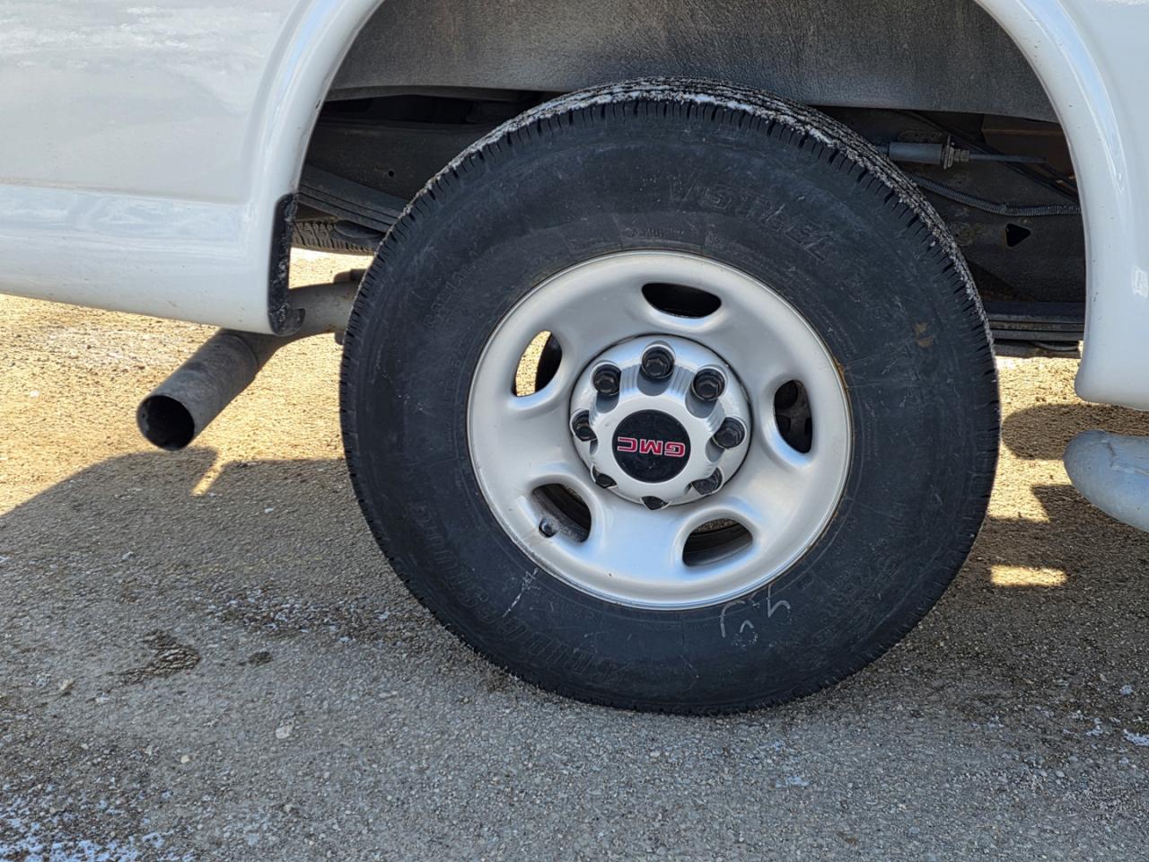 2023 GMC Savana G2500 Cargo RWD, 135" Photo