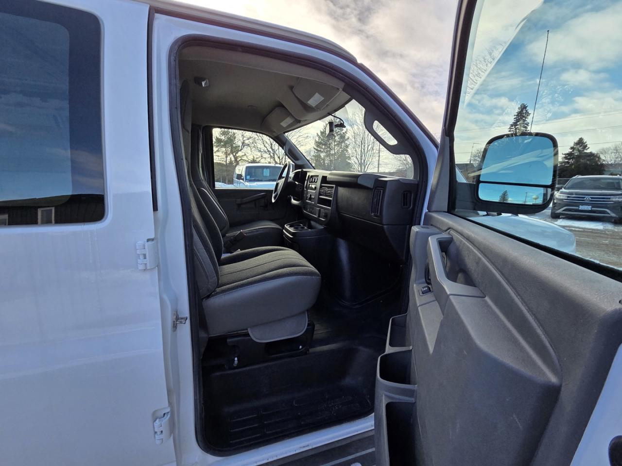 2023 GMC Savana G2500 Cargo RWD, 135" Photo