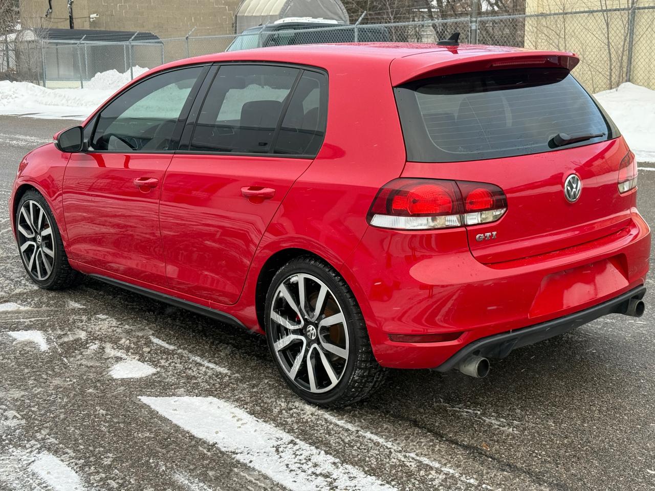 2013 Volkswagen Golf wolfsburg edition Photo