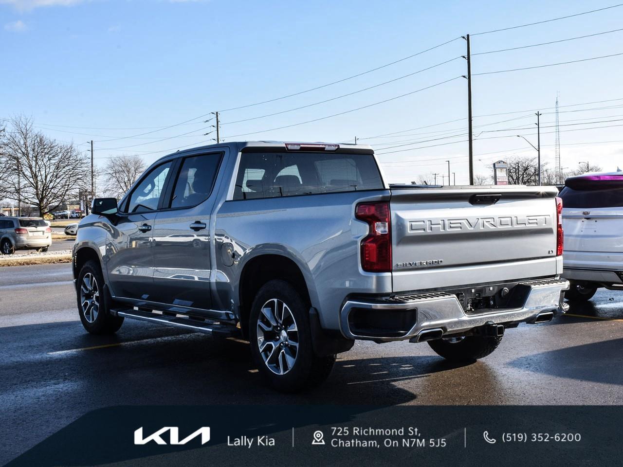 2023 Chevrolet Silverado 1500 LT New Arrival | Low KMs | Clean CarFax | Heated Seats Photo