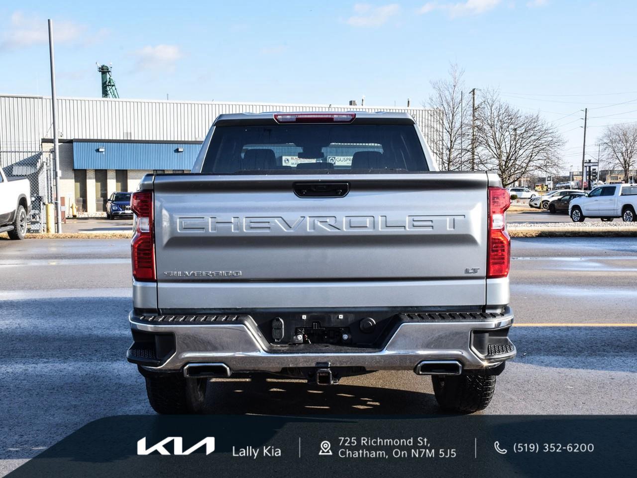 2023 Chevrolet Silverado 1500 LT New Arrival | Low KMs | Clean CarFax | Heated Seats Photo4