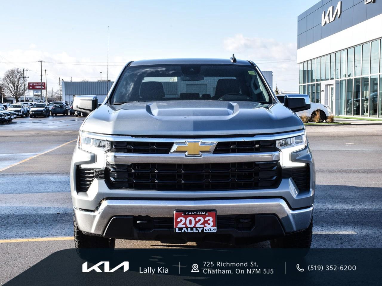 2023 Chevrolet Silverado 1500 LT New Arrival | Low KMs | Clean CarFax | Heated Seats Photo