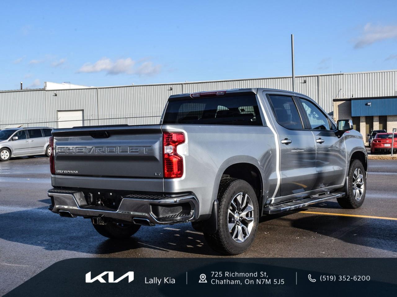 2023 Chevrolet Silverado 1500 LT New Arrival | Low KMs | Clean CarFax | Heated Seats Photo