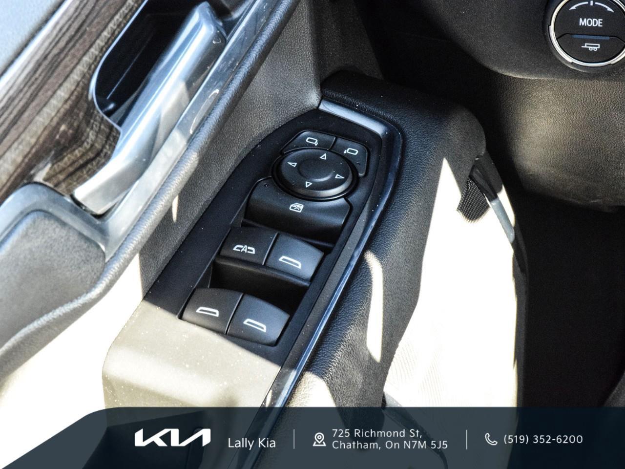 2023 Chevrolet Silverado 1500 LT New Arrival | Low KMs | Clean CarFax | Heated Seats Photo