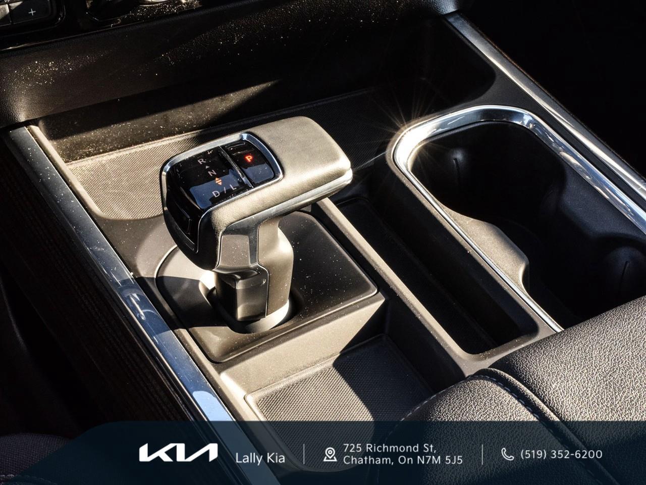 2023 Chevrolet Silverado 1500 LT New Arrival | Low KMs | Clean CarFax | Heated Seats Photo