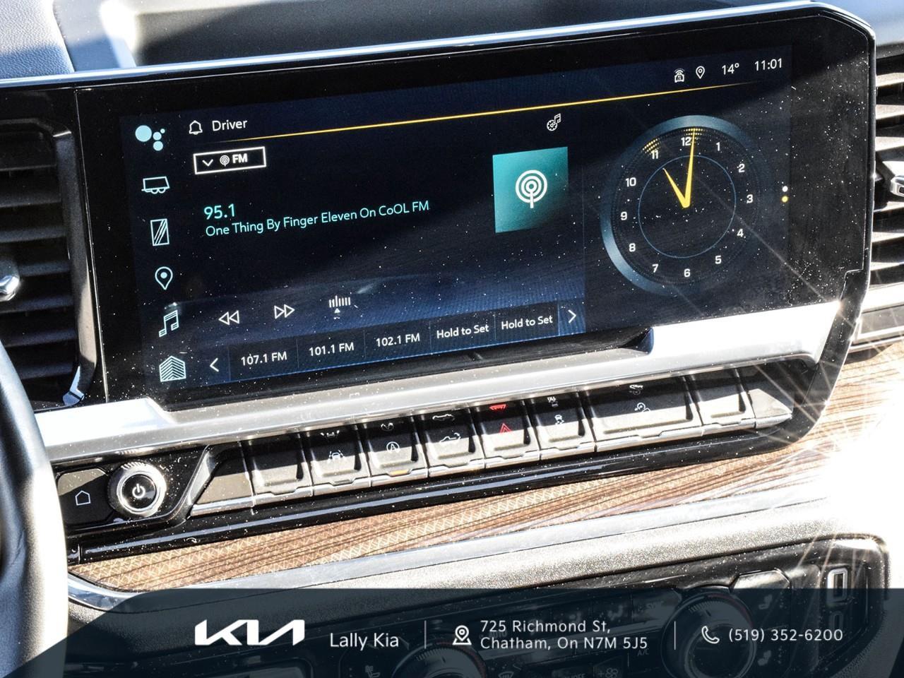 2023 Chevrolet Silverado 1500 LT New Arrival | Low KMs | Clean CarFax | Heated Seats Photo