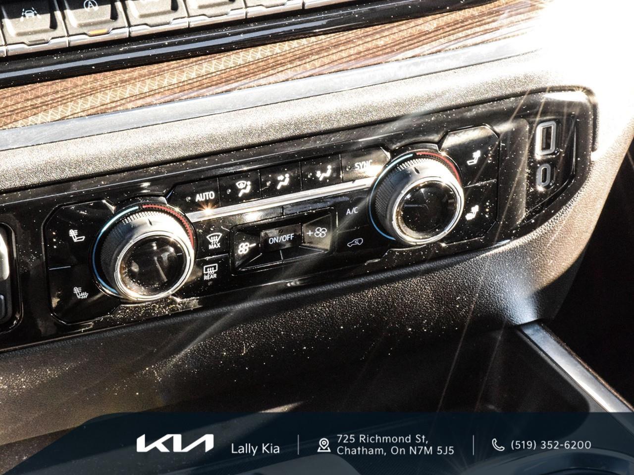 2023 Chevrolet Silverado 1500 LT New Arrival | Low KMs | Clean CarFax | Heated Seats Photo