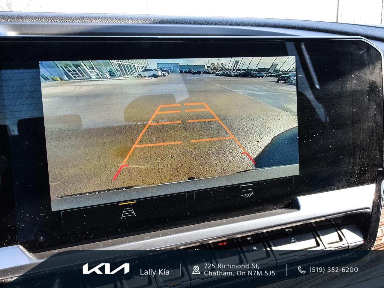 2023 Chevrolet Silverado 1500 LT New Arrival | Low KMs | Clean CarFax | Heated Seats Photo