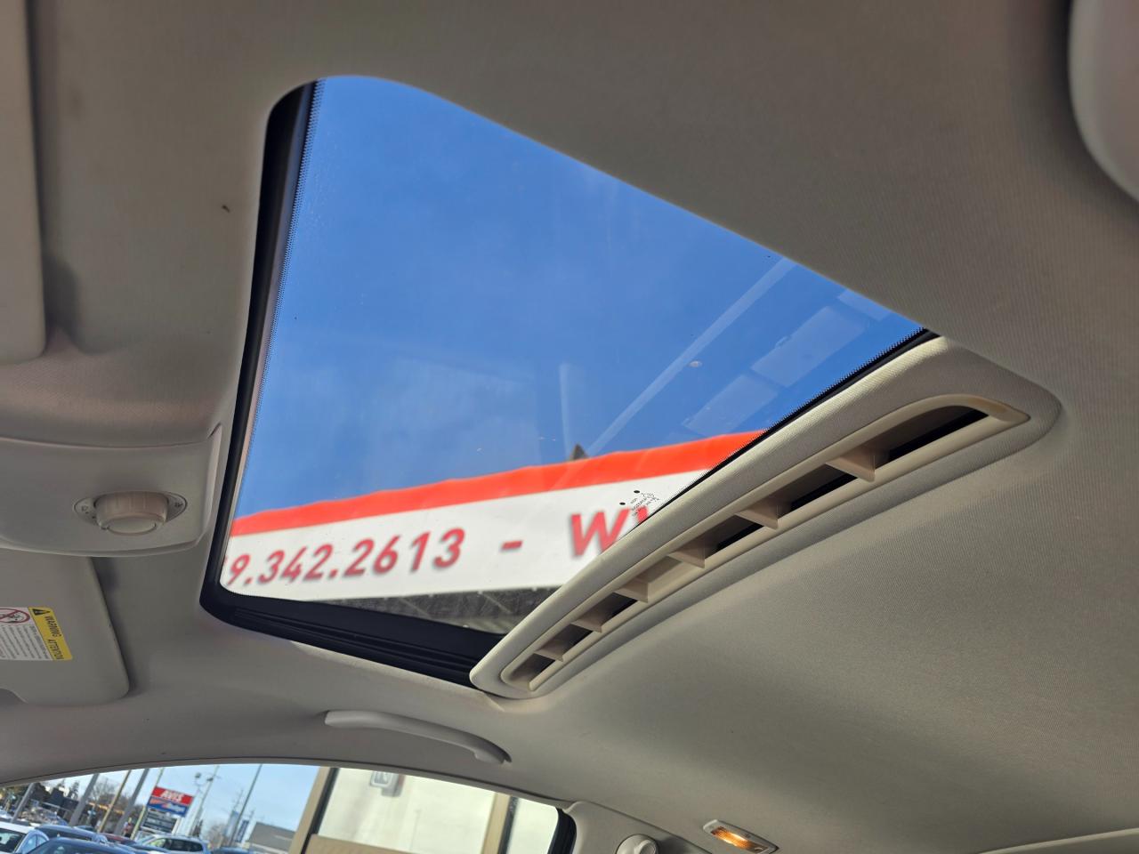 2010 Volkswagen New Beetle 2.5L Comfortline Leather | Sunroof | Heated Seats | Photo