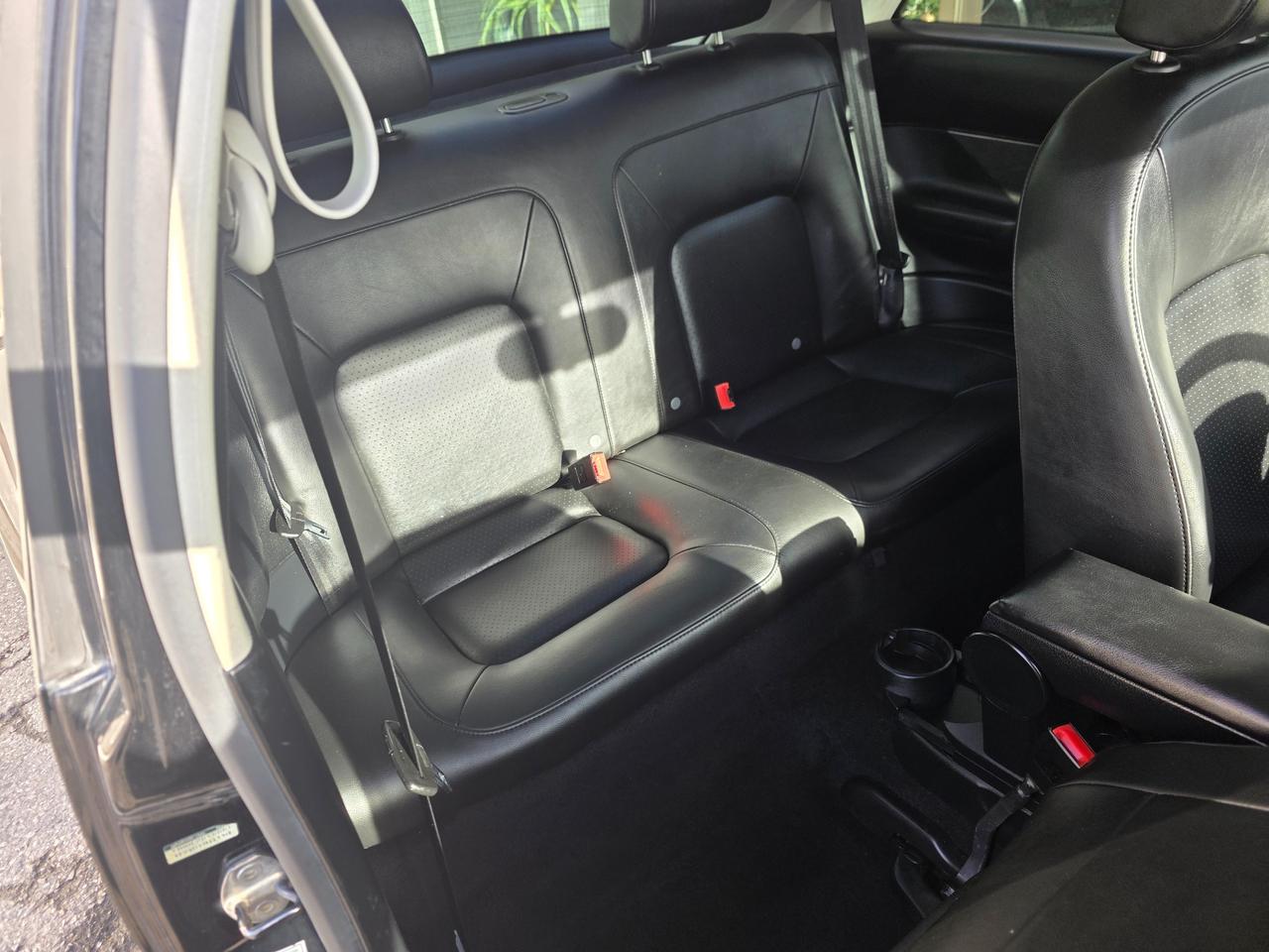 2010 Volkswagen New Beetle 2.5L Comfortline Leather | Sunroof | Heated Seats | Photo