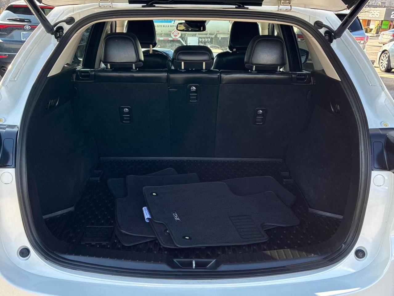 2017 Mazda CX-5 GT Leather | Sunroof | BOSE | Heated Seats | Heated Steering Photo3