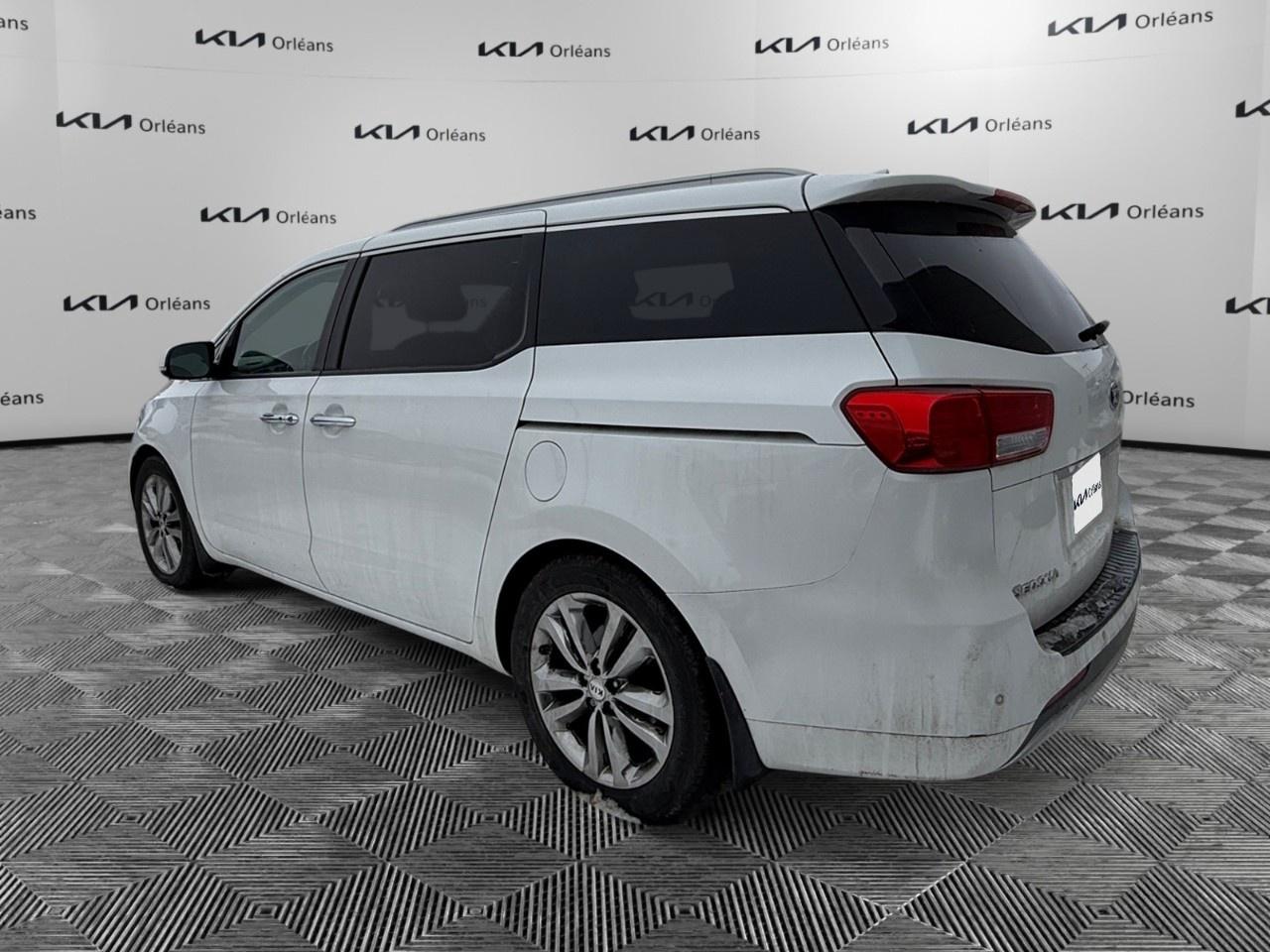 2018 Kia Sedona SXL FWD Photo2