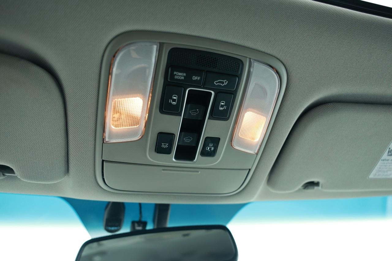 2018 Kia Sedona SXL FWD Photo