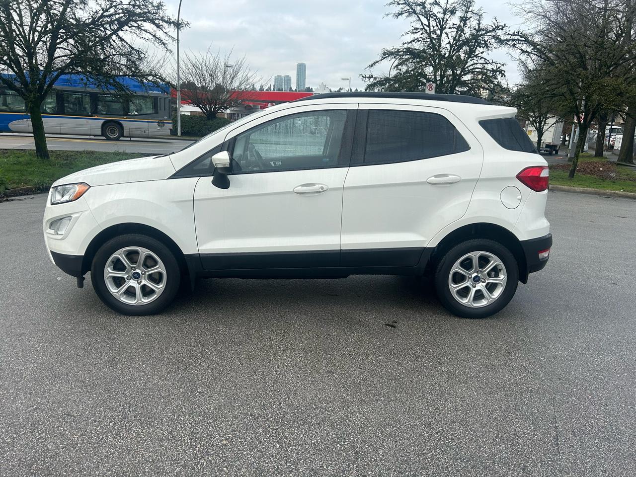 2018 Ford EcoSport SE 4WD - Photo #2
